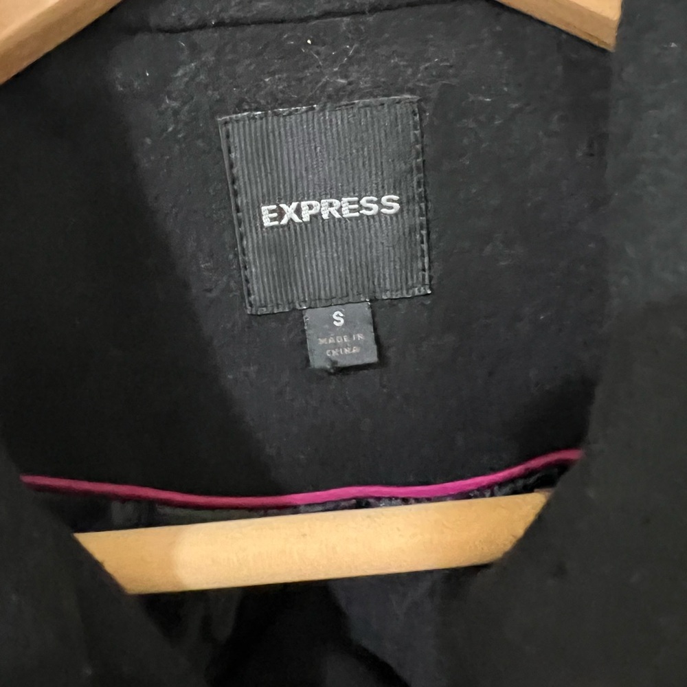 Express Cropped Coat - Picture 2 of 4